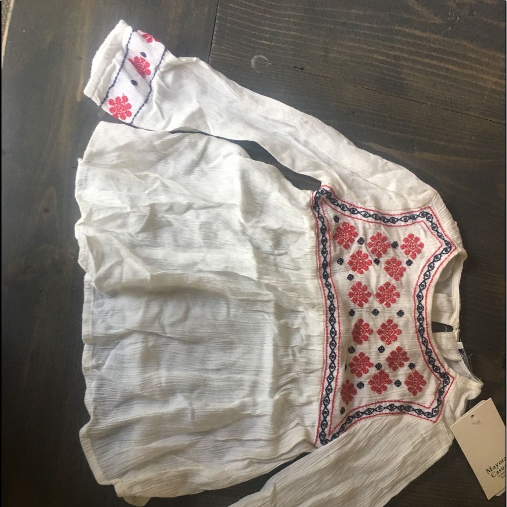 NWT girls sz 2T embroidered peasant top